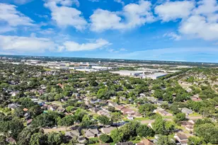 12122 Dorrance Ln, Meadows Place, TX 77477 - Photo 6