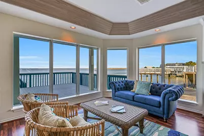 4112 W Bayside Way, Jamaica Beach, TX 77554 - Photo 4