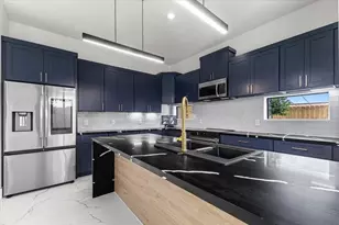 5110 Longmeadow St, Houston, TX 77033 - Photo 6