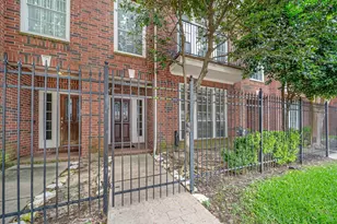 1814 Matthews St, Houston, TX 77019 - Photo 1