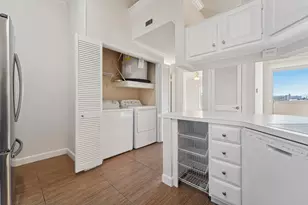 2111 S Welch St, Houston, TX 77019 - Photo 8