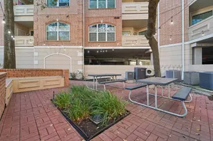 2111 S Welch St, Houston, TX 77019 - Photo 24