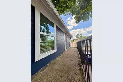 1009 Enid Street #B, Houston, TX 77009 - Photo 4