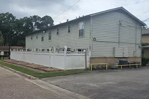 600 Hilliard St, Conroe, TX 77301 - Photo 24