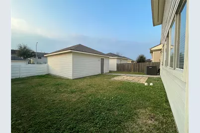 11913 Longwood Garden Way, Houston, TX 77047 - Photo 28