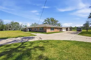 4215 County Rd 182, Alvin, TX 77511 - Photo 4