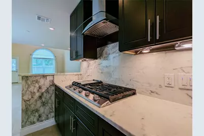 8815 Lyndonnille Falls Lane, Houston, TX 77078 - Photo 10