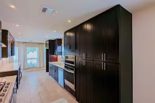 8815 Lyndonnille Falls Ln, Houston, TX 77078 - Photo 8