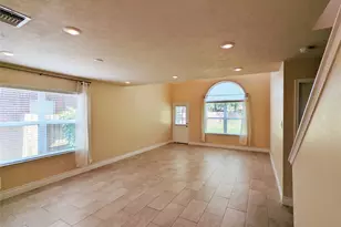 8815 Lyndonnille Falls Ln, Houston, TX 77078 - Photo 4