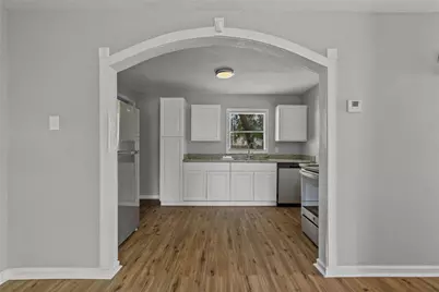 5931 Southville Street, Houston, TX 77033 - Photo 12