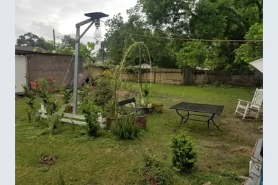 1407 Amundsen Street, Houston, TX 77009 - Photo 6