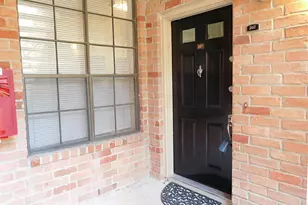 2255 Braeswood Park Dr, Houston, TX 77030 - Photo 2