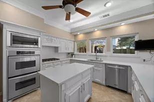 8807 Chelmsford Ln, Spring, TX 77379 - Photo 16