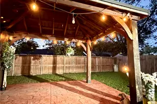 6406 Tall Willow Dr, Houston, TX 77088 - Photo 4