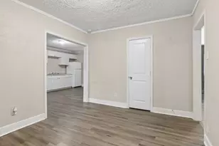 1709 W 4th St, Freeport, TX 77541 - Photo 4