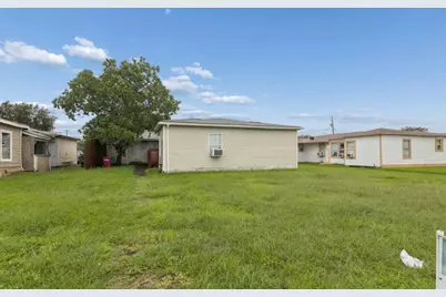 1709 W 4th Street #1709, Freeport, TX 77541 - Photo 14