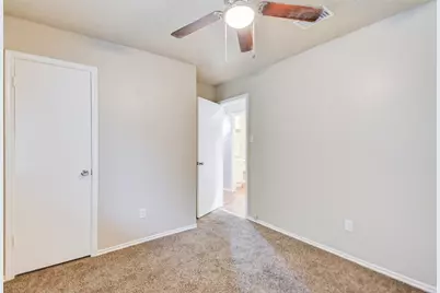 13106 Townwood Drive, Houston, TX 77045 - Photo 10