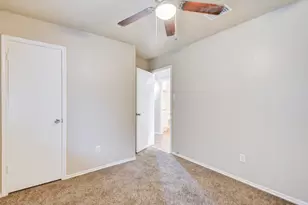 13106 Townwood Dr, Houston, TX 77045 - Photo 10
