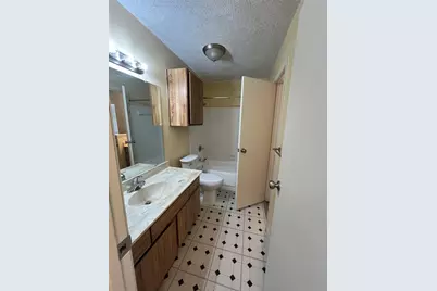 3919 Fairmont Parkway #200, Pasadena, TX 77504 - Photo 12