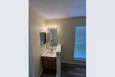 3919 Fairmont Parkway #200, Pasadena, TX 77504 - Photo 10