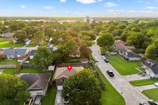 3700 Wood Sorrel Dr, Dickinson, TX 77539 - Photo 6