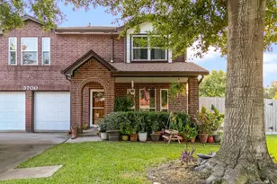 3700 Wood Sorrel Dr, Dickinson, TX 77539 - Photo 2