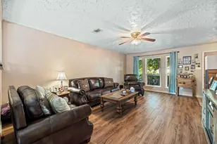 3700 Wood Sorrel Dr, Dickinson, TX 77539 - Photo 10