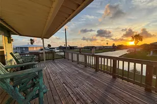 1118 County Rd 204, Sargent, TX 77414 - Photo 6