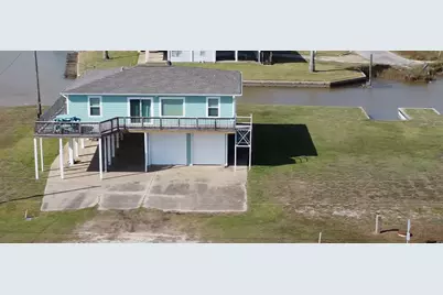 1118 County Road 204, Sargent, TX 77414 - Photo 2