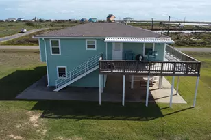 1118 County Rd 204, Sargent, TX 77414 - Photo 4