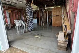 1118 County Rd 204, Sargent, TX 77414 - Photo 30