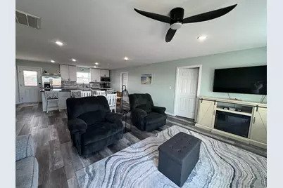 1118 County Road 204, Sargent, TX 77414 - Photo 6