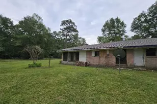 400 County Rd 2318, Dayton, TX 77535 - Photo 2