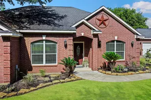 303 Beaumont Dr, Magnolia, TX 77354 - Photo 2