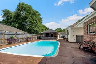 303 Beaumont Dr, Magnolia, TX 77354 - Photo 28