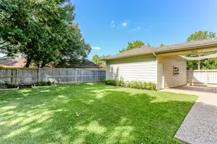 13102 Wickersham Ln, Houston, TX 77077 - Photo 36