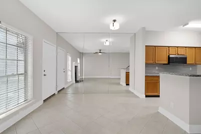 7392 Regency Square Court #7392, Houston, TX 77036 - Photo 6