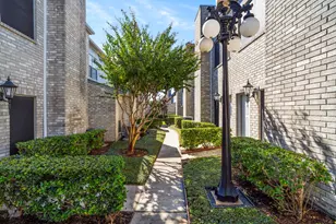 7392 Regency Square Ct, Houston, TX 77036 - Photo 28