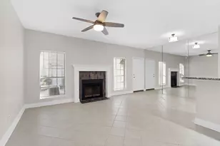 7392 Regency Square Ct, Houston, TX 77036 - Photo 2
