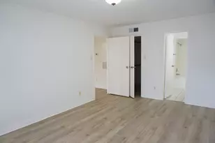 7400 Bellerive Dr, Houston, TX 77036 - Photo 14