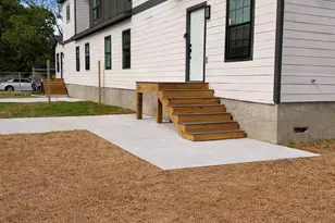 1422 W Willis St, Alvin, TX 77511 - Photo 1