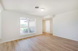 802 Wright St, El Campo, TX 77437 - Photo 18