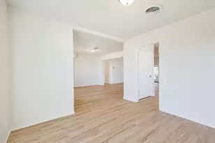 802 Wright St, El Campo, TX 77437 - Photo 8