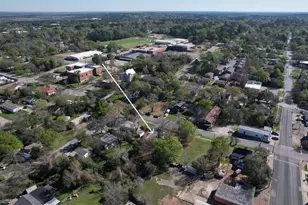 908 Sam Houston Ave, Huntsville, TX 77320 - Photo 22