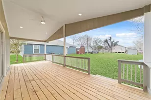 1416 E Ave B, Bay City, TX 77414 - Photo 4