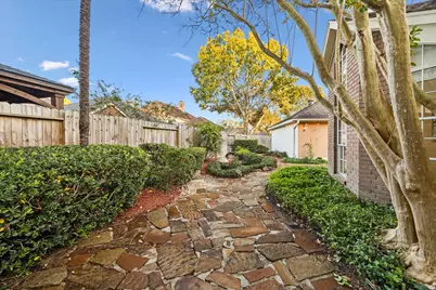 2021 Castlewind Court, League City, TX 77573 - Photo 36