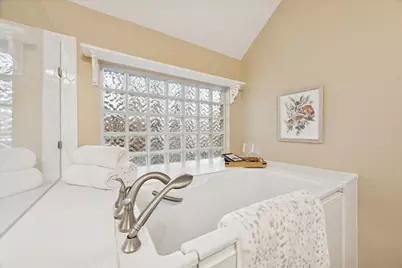 2021 Castlewind Court, League City, TX 77573 - Photo 24