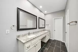 554 Wilcrest Dr, Houston, TX 77042 - Photo 20