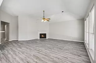 9478 Carmalee St, Houston, TX 77075 - Photo 4