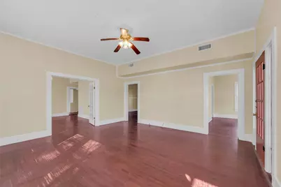 758 S Jefferson Street, La Grange, TX 78945 - Photo 6